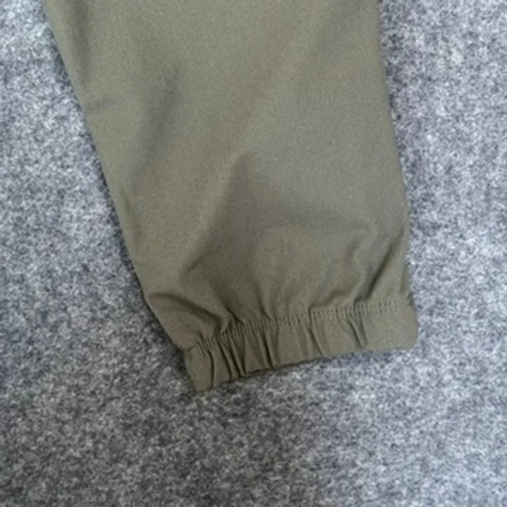 Cuts Clothing Jogger Pants Mens Medium M Olive Green Athletic Casual Performance
